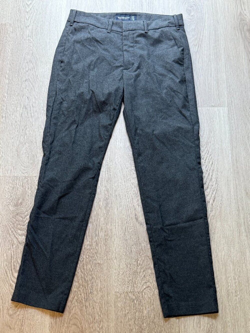 Abercrombie & Fitch Men 31x32 Gray Skinny Taper Stretch Pants Minimalist 4054